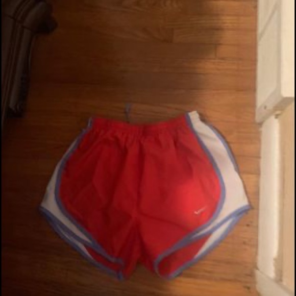 Nike short size XS - Picture 2 of 4